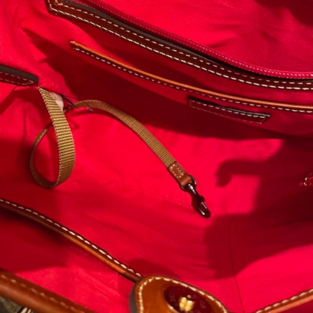 Dooney & Bourke Pebble Grain Black and Tan Small Brianna NWOT - Picture 15 of 16